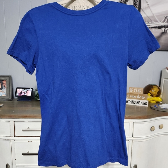 Kansas City Royals Women's V-Neck Tee - Picture 2 of 4